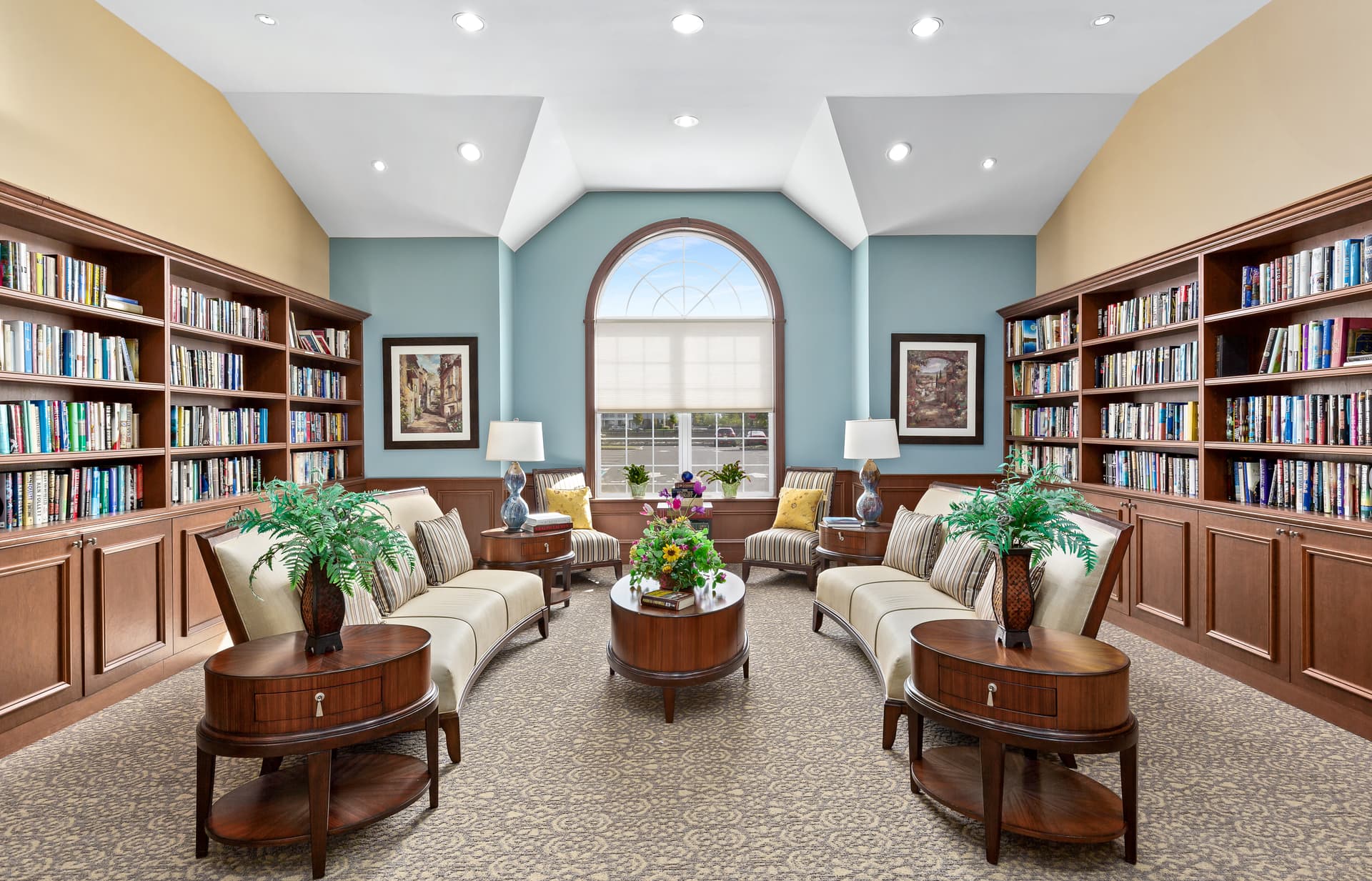 Club library and lounge